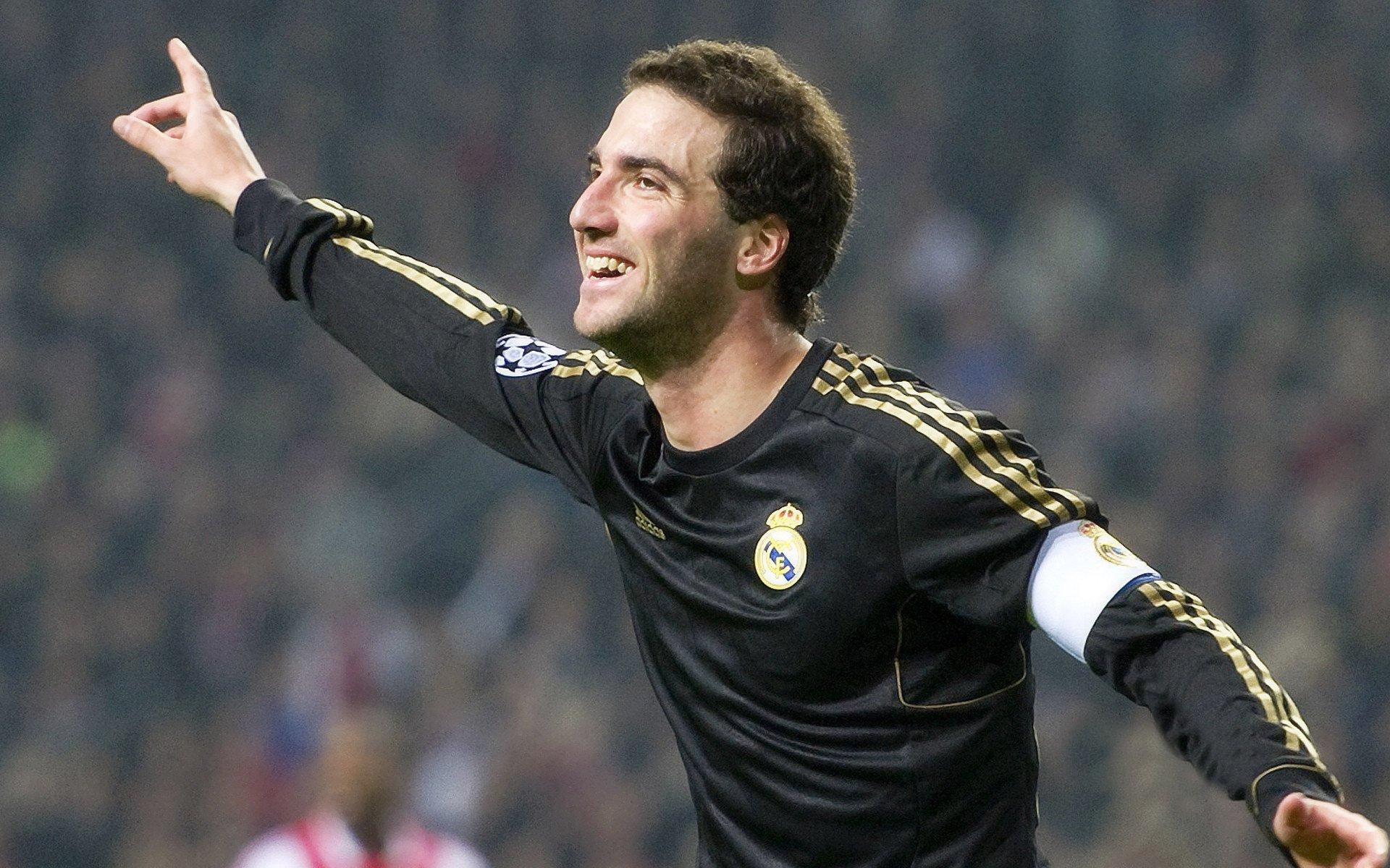 王者归来！卫冕冠军强势登顶，再创历史辉煌