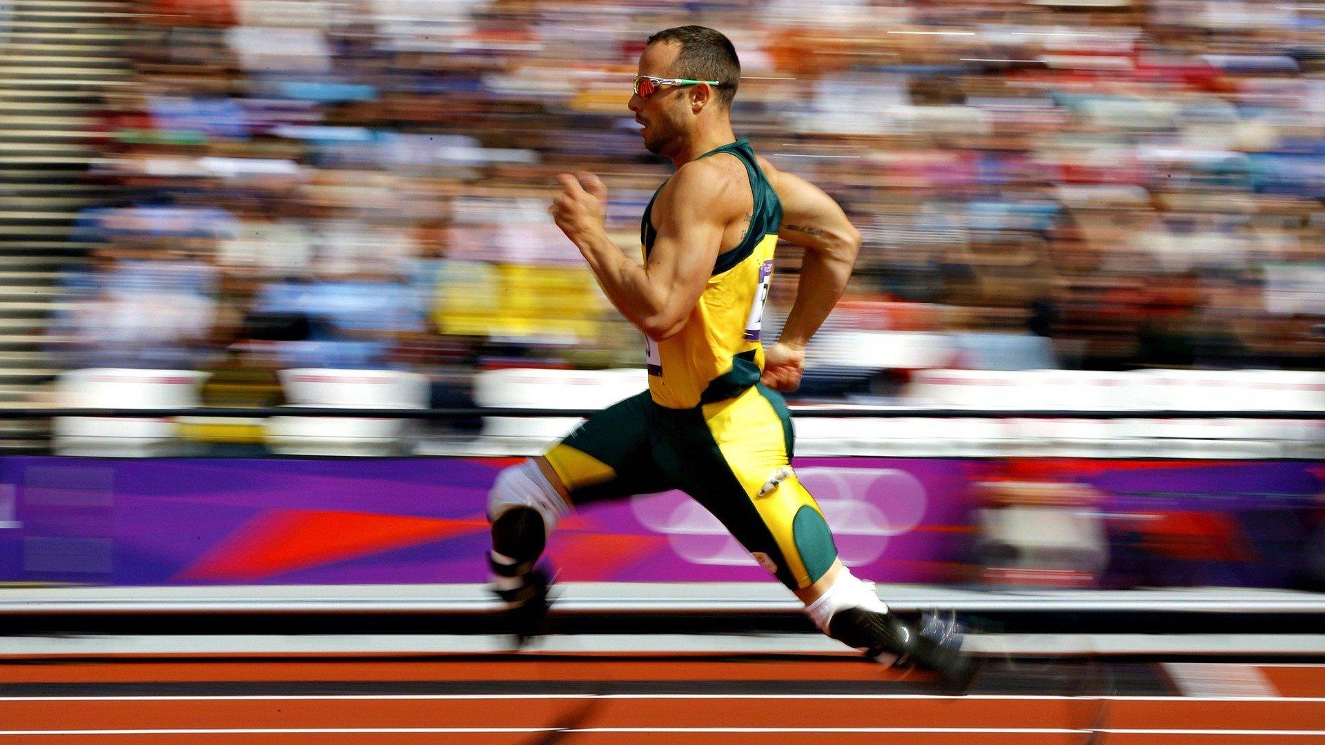 潘展乐勇夺游泳世锦赛金牌 刷新亚洲纪录震撼泳坛