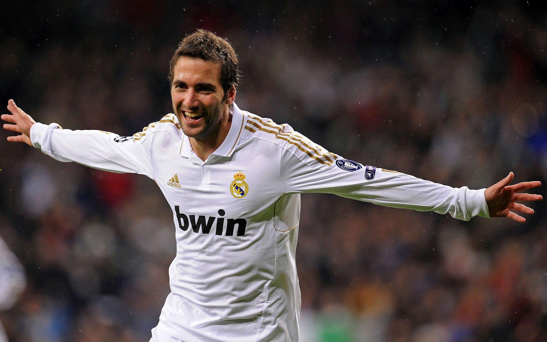 姆巴佩梅开二度助巴黎圣日耳曼逆转取胜 法甲冠军悬念再起