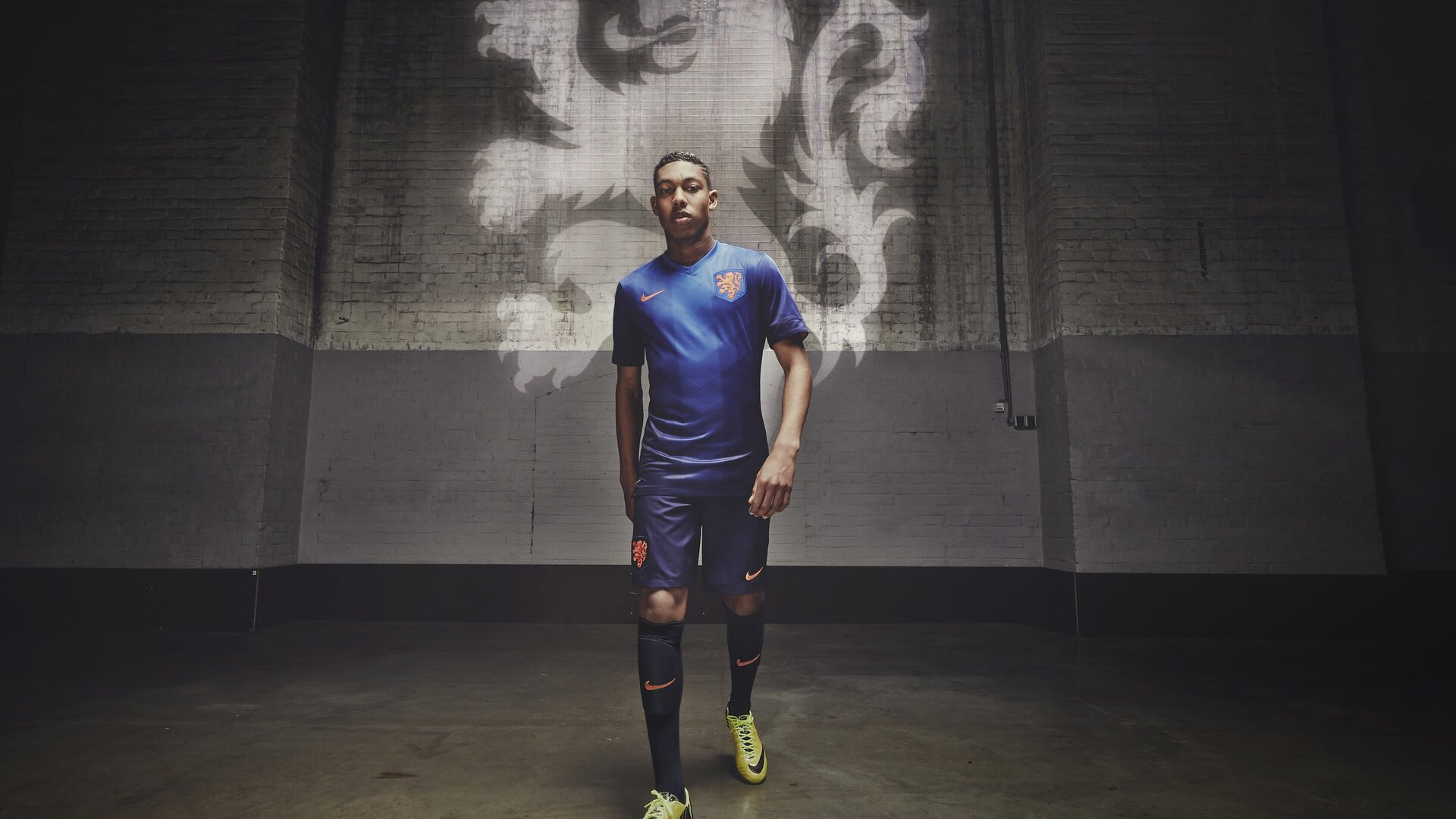 德约科维奇鏖战五盘险胜新星 温网卫冕之路再进一步